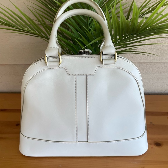 Authentic Burberry tote bag💛💛💛 - Picture 2 of 15